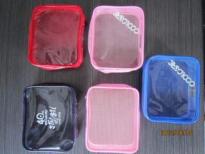 PVC膠袋 供應禮品袋 化妝品袋 拉鏈袋(圖)-深圳市飛達塑膠制品提供PVC膠袋 供應禮品袋 化妝品袋 拉鏈袋(圖)的相關介紹、產品、服務、圖片、價格深圳市飛達塑膠制品、pvc包、塑料禮品袋、pvc膠袋、pvc包裝袋、pvc拉鏈袋、pvc手提袋、pvc透明手提袋、pvc手提袋禮品袋、pvc塑料拉鏈袋、pvc袋拉鏈袋、pvc襪子包裝袋、彩色pvc包裝袋、pvc防水包裝袋、供應pvc膠袋、pvc膠袋生產、塑料禮品袋子、pvc塑料禮品袋、女pvc包、塑料pvc包、高品質PVC包